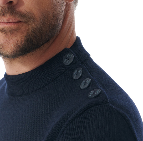 Le pull col rond, l'élégance d'une coupe authentique