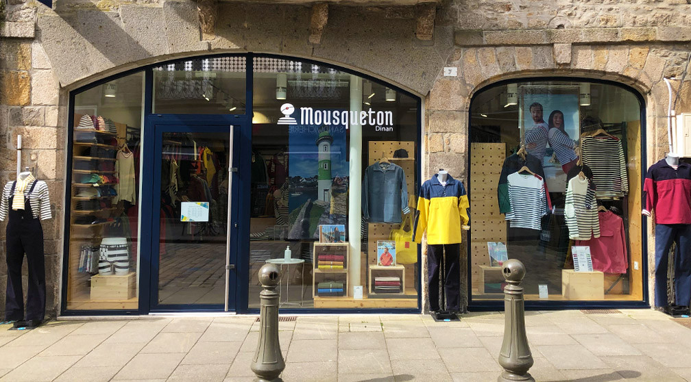 vitrine du magasin mousqueton Dinan