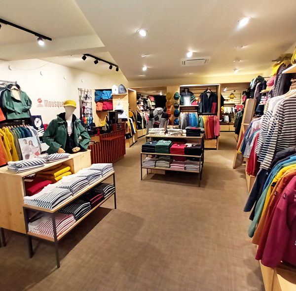 l'intérieur du magasin mousqueton dinard
