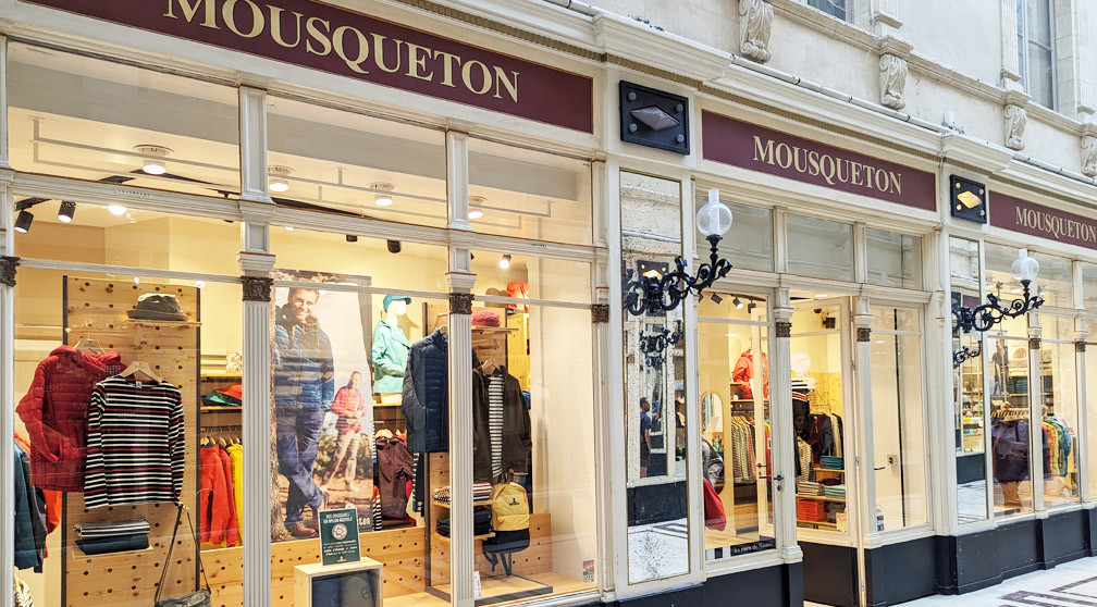 Vitrine du Magasin Mousqueton à Nantes