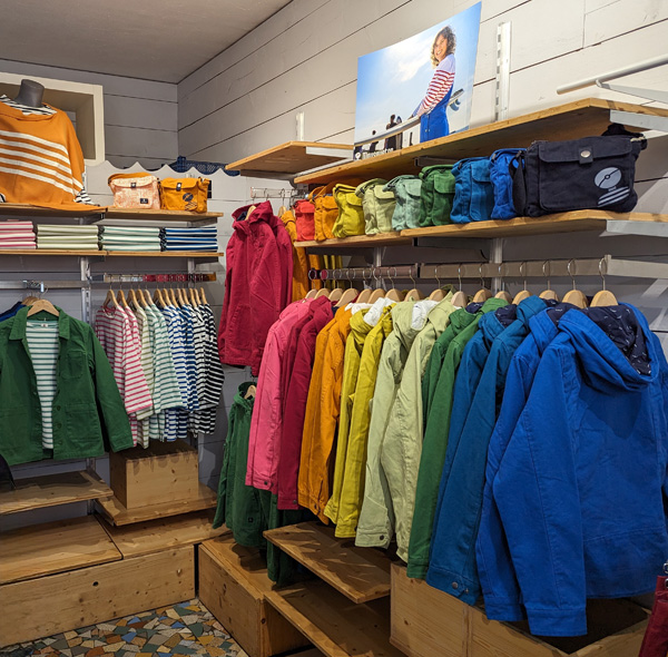 intérieur du magasin mousqueton le bono