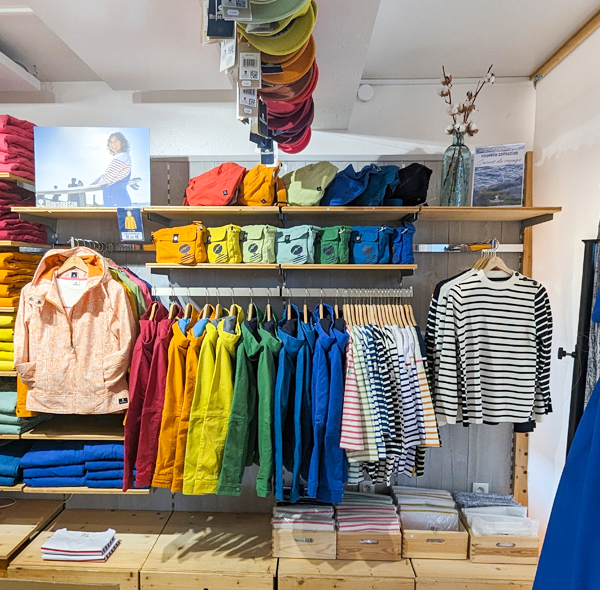 intérieur du magasin mousqueton la trinité sur mer