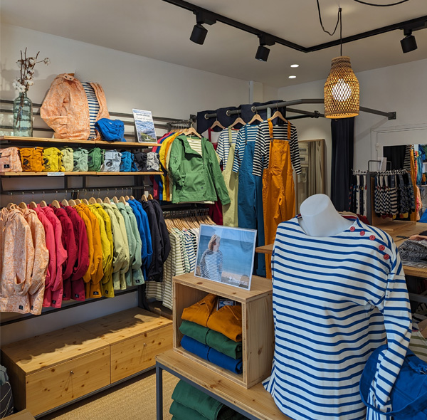 intérieur du magasin mousqueton ouistreham